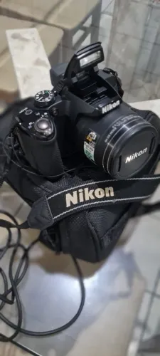 Vendo Câmera Nikon Coolpix P510 - Super Zoom 42x | Full HD | Tela Articulada + Bolsa