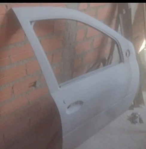 Porta Dianteira Direita RENAULT LOGAN