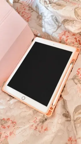 iPad 8ª Geração (32GB) (Rose Gold) + Apple Pencil (1ª Geração) + Cabo de Carregador
