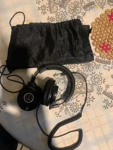 Fone de ouvido over-ear Audio-Technica M-Series ATH-M40x ATH-M40X preto