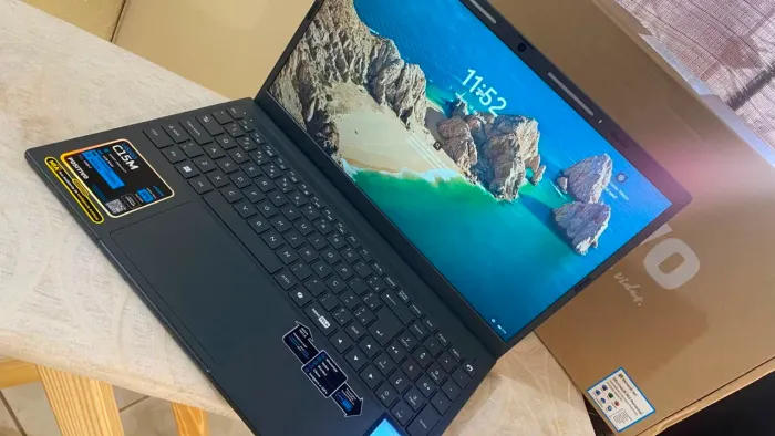 Vende-se notebook