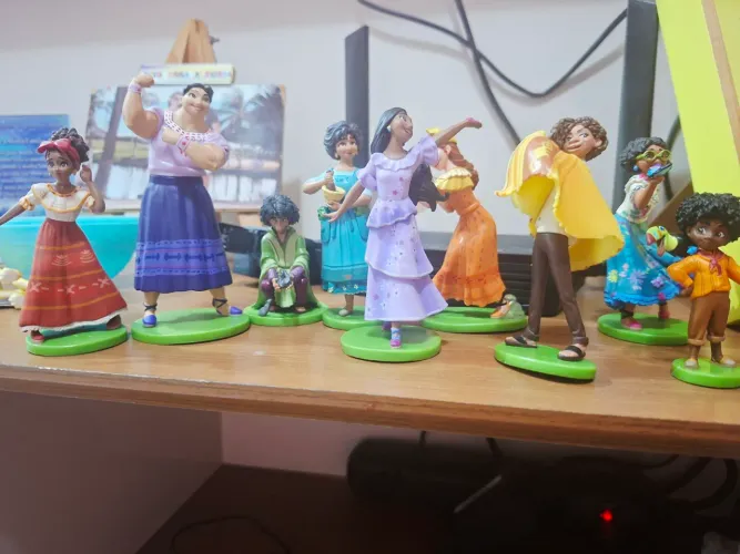 Bonecos filme encanto original.disney