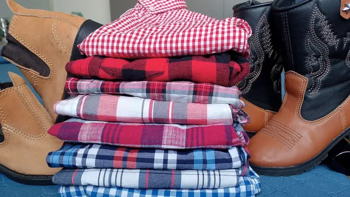 Itens festa junina camisas e botas