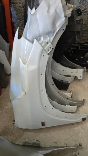 Paralama Corolla Cross Gr 2022 a 2026 Lado direito Original