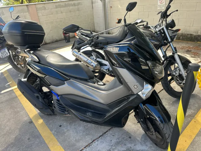 Vendo Nmax toda original 