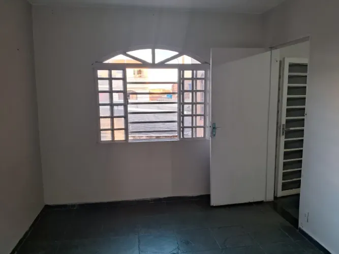 ALUGUEL APTO ESPAÇOSO 1 SUÍTE QE 42 - NÃO É NA 40.