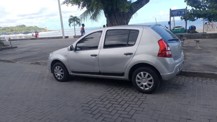Renault Sandero Authentique Hi-flex 1.0 16V 5P 2012