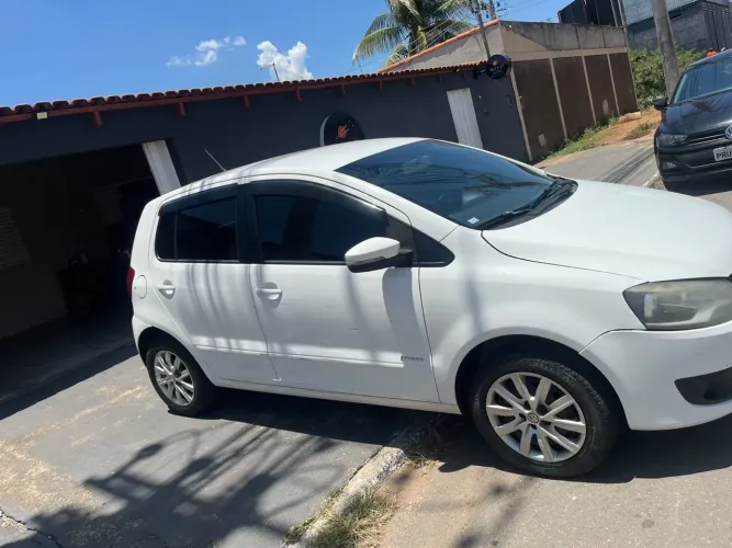 Volkswagen Fox 1.0 MI Total Flex 8V 3P 2013