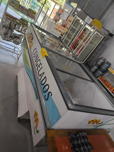 Geladeira Ilha congelados