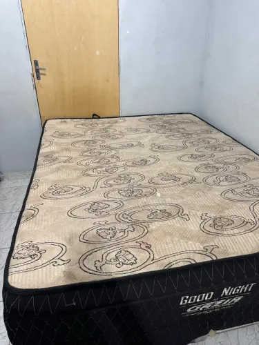 Cama box usada !