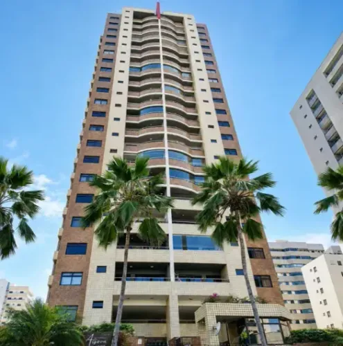 Apto de 134m², 3 suítes , 2 vagas cobertas, nascente, andar alto, prédio todo revestido .
