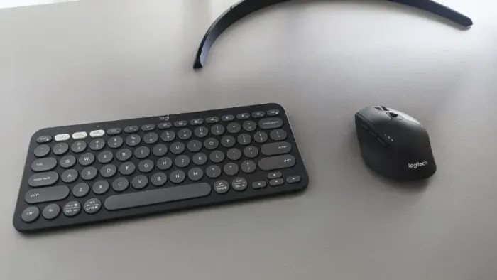 Combo Produtividade Logitech: Teclado K380s + Mouse M720 Triathlon (Multidevice)