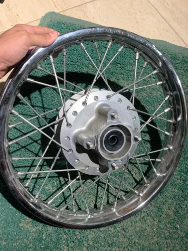 Roda traseira original Honda Pop 110ES (2025) - Excelente estado
