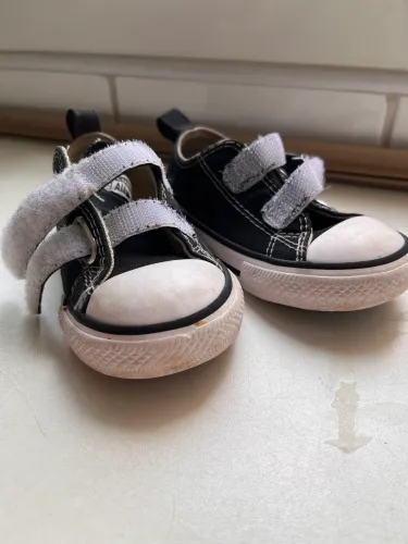 Tênis All star para bebês (tamanho 22)