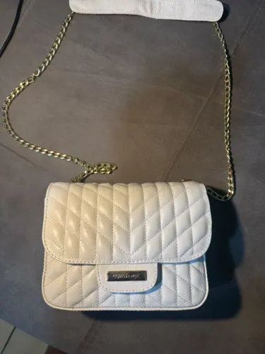 Bolsa Couro Off-White Transversal Matelassê<br><br>