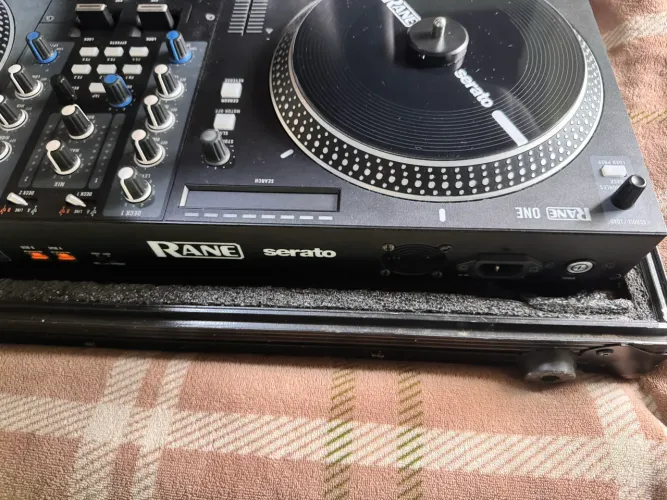 controladora rane one dj