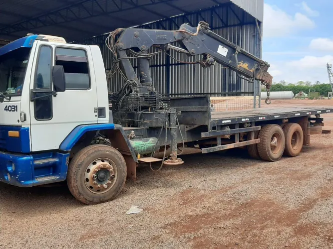 Ford Cargo 4031 6x2 com Munk Masal 30T - Pronto para Trabalha