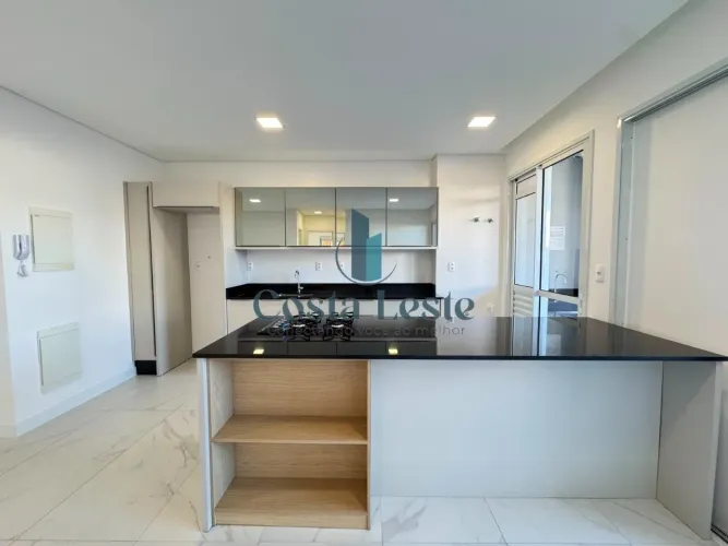 Apartamento Garden com 2 suites e vaga coberta no Estreito