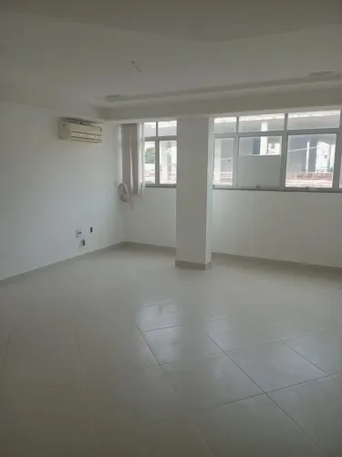 Imóvel para aluguel possui 25 metros quadrados em Centro - Guarapari - ES