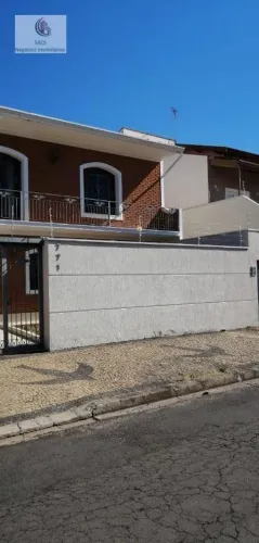 Sobrado com 3 dormitórios à venda, 230 m² por R$ 950.000,00 - Parque São Quirino - Campina