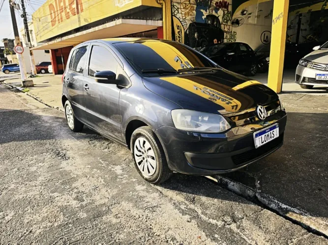 Volkswagen Fox Bluemotion 1.0 MI Total Flex 12V 3P 2014