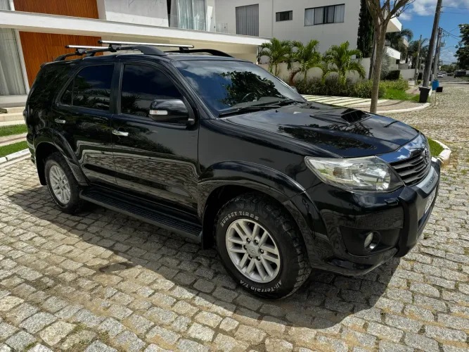 Toyota Hilux SW4 SRV D4-d 4X4 3.0 TDI Dies. AUT 2012