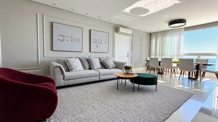 Lindo Apartamento Vista Mar Mobiliado no Centro de Balneário Camboriú