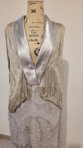 vestido da grife Left São Paulo festa franjas bordado prata 38