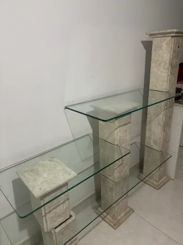 Estante em mármore e vidro desmontável