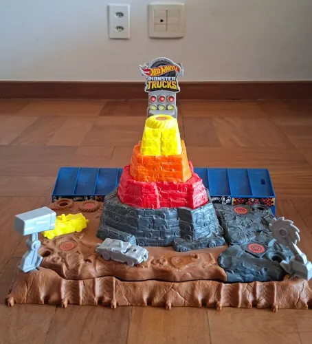 Pista Hot Wheels Arena Demolição