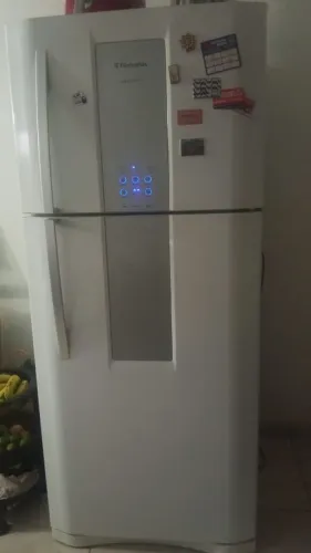 Geladeira Eletrolux grande usada mais conservada muito boa 