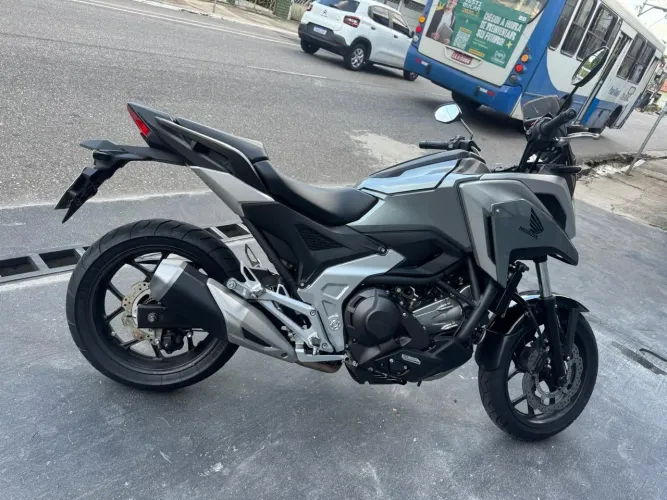 Honda NC750X DCT Cinza | Baixa Quilometragem | Impecável