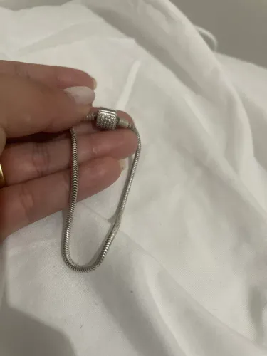 Pulseira prata berloques (charms), tipo Pandora