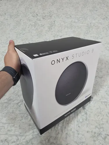 Harman Kardon Onyx Studio 9
