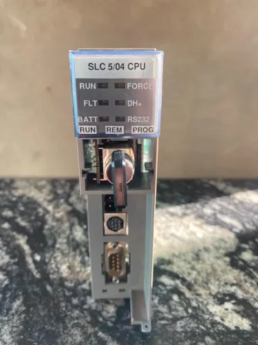 Clp Allen-bradley Slc 5/04 Cpu 1747-l543 Série 500 e cartões de entrada e saída