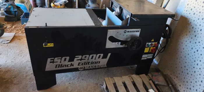Esquadrejadeira Eixo Inclinável ESQ.2900.I Black Edition Trifásico 220/380V Maksiwa
