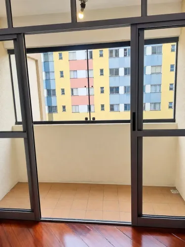 Imóvel para aluguel possui 62 metros quadrados com 2 quartos