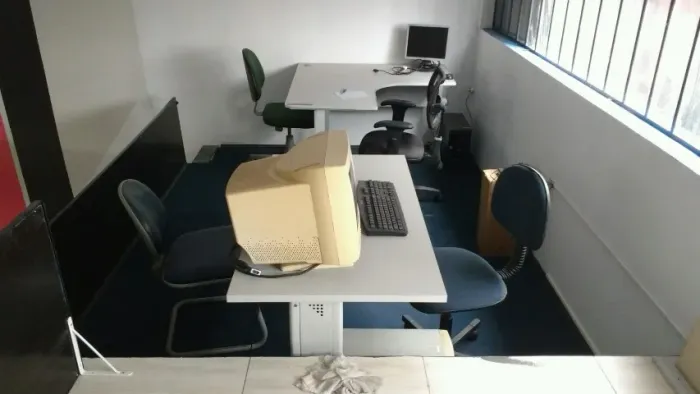 mesa e cadeira escritorio