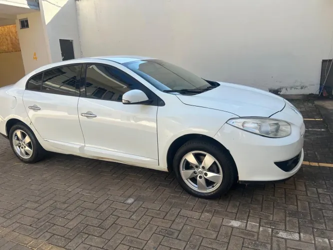 Renault Fluence Sed. Dynamique 2.0 16V Flex Aut. 2014