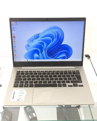 Notebook Samsung Galaxy Book - Snapdragon 7c - RAM 4GB - SSD 128GB - Tela 14 Full HD