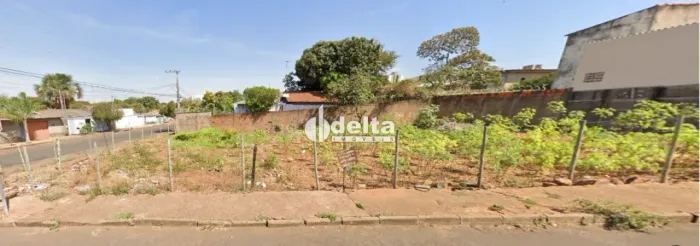 Terreno disponível para venda no bairro Pampulha em Uberlândia-MG