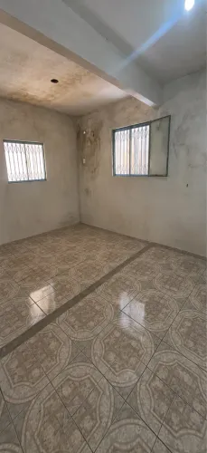 Vendo casa em Camará aceito carro na troca