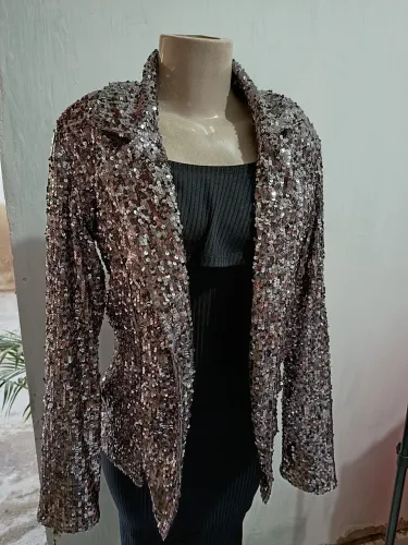 Blazer em paetê Tam 40