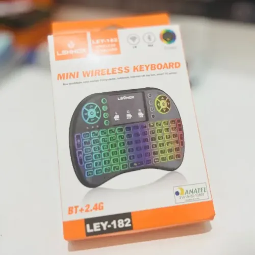 Teclado mini com touchpad sem fio