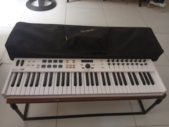 Teclado controlador keylab 61 essential