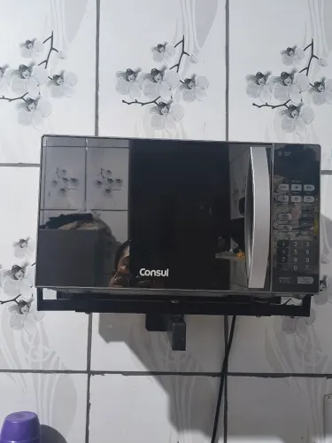 Microondas Consul com suporte 