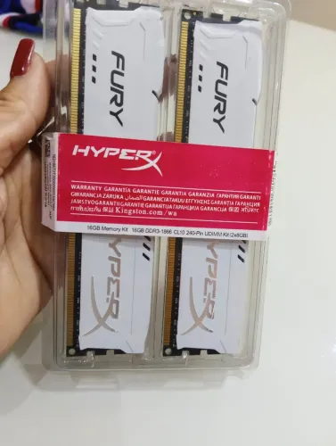 ? TURBINE SEU PC: Kit 16GB HyperX Fury White (O mais rápido da geração DDR3!)