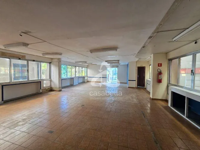 Prédio com 1.900 m² e 21 Vagas na Av. Conselheiro Nébias para Locação, sub solo, térreo, +