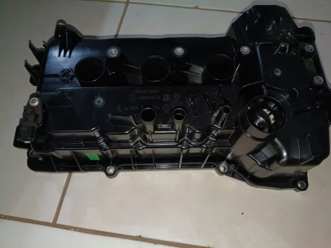 Tampa motor 3 cilindros Renault Sandero Logan