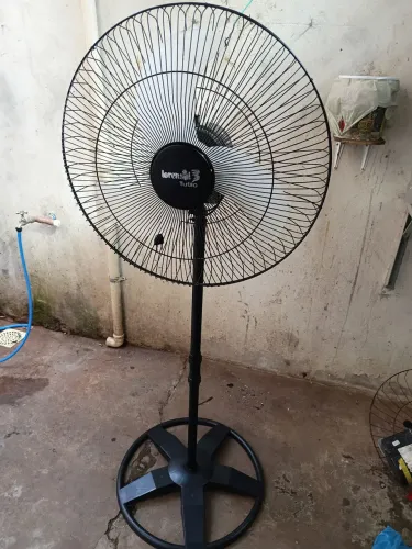 Ventilador tufão de coluna prepotente com regulagem de velocidade chegando a 2 m de altura